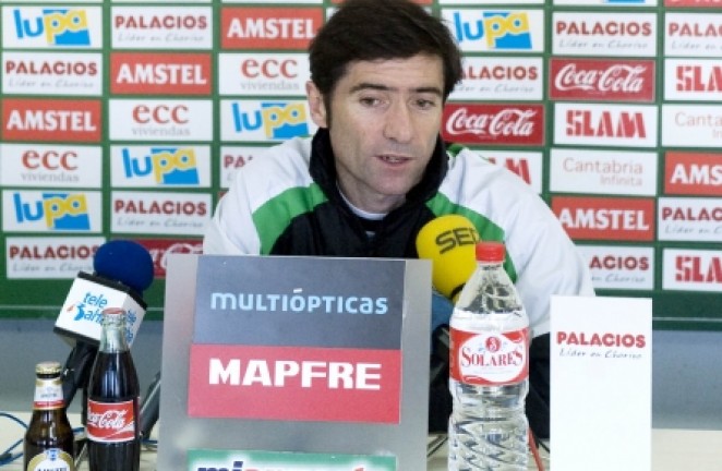 Marcelino en la sala de prensa