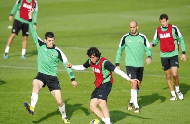 Christian toca el balón Christian toca el balón