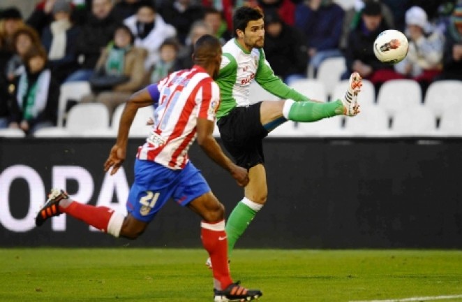 Buen control de Adri&aacute;n