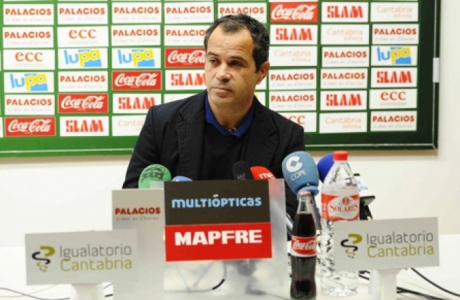 Rueda de prensa de &Aacute;lvaro Cervera