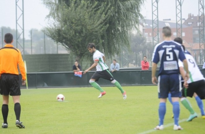 Tato ejecuta el penalti