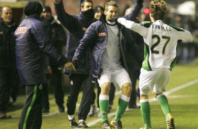 Xisco y Canales, tras el tercer gol Xisco y Canales, tras el tercer gol
