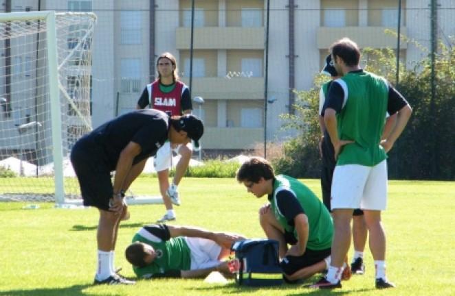 Munitis, atendido durante la sesión Munitis, atendido durante la sesión