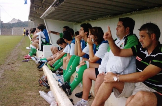 Banquillo racinguista en la final de Escobedo