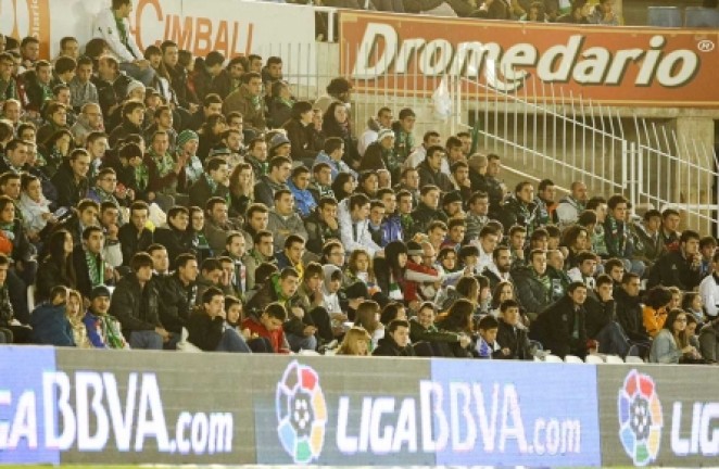 La afición acudió al estadio La afición acudió al estadio