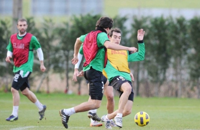Francis lucha con Christian en La Albericia