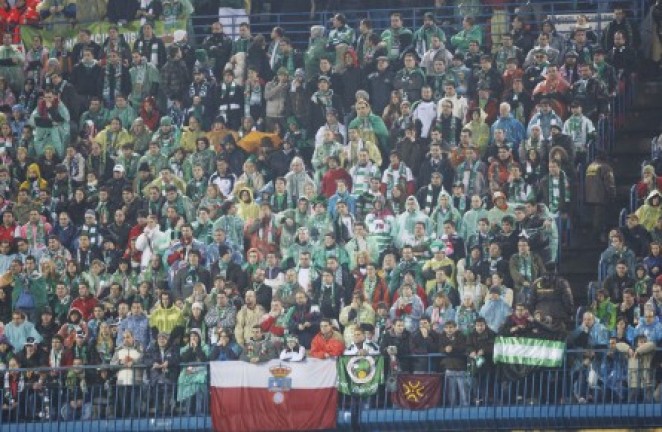 Masivo respaldo de aficionados racinguistas Masivo respaldo de aficionados racinguistas