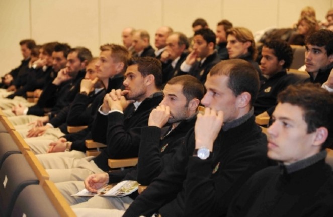 Jugadores durante el acto Jugadores durante el acto