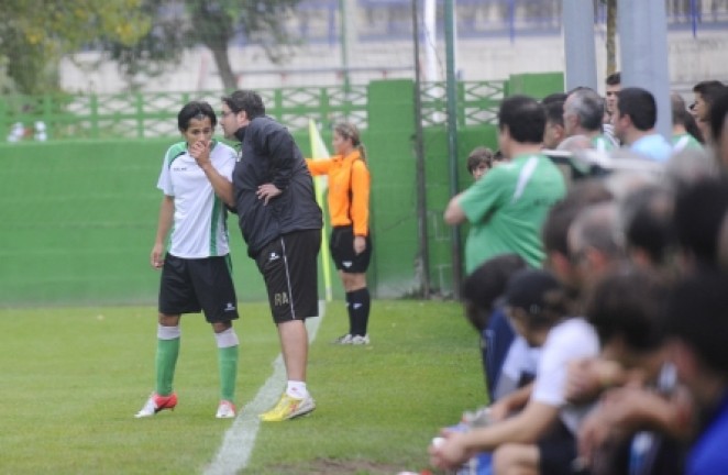 Ricardo Alonso da instrucciones